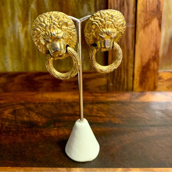 1980’s Vintage Gold Plated Lion Door Knocker Clip On Earrings - Picture 2 of 6